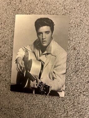 Vintage Black and White Photo Frame - Classic Monochrome Print